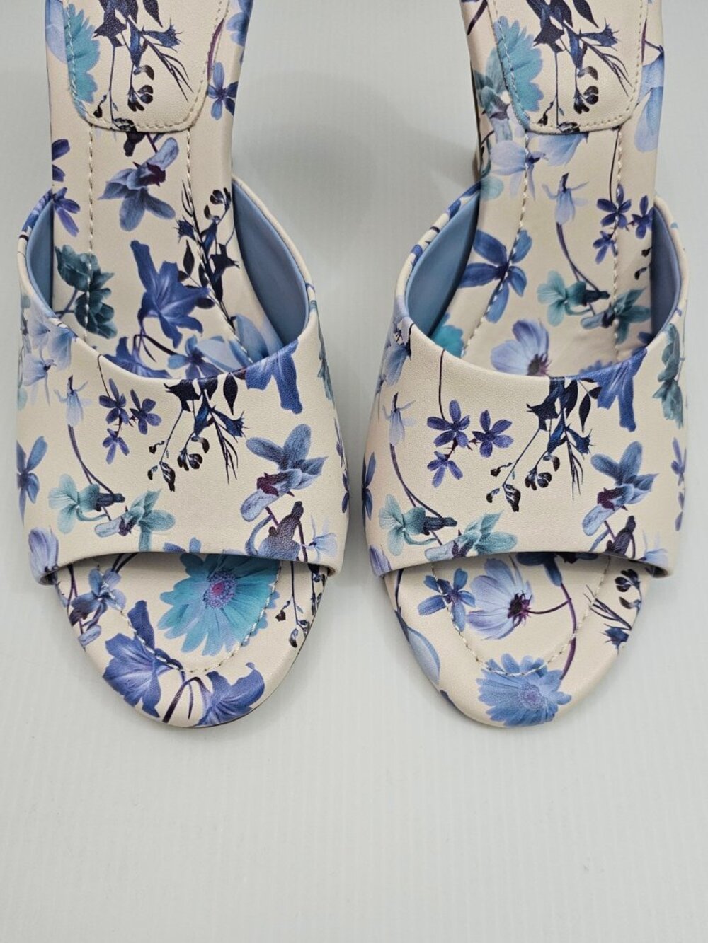 Vince Camuto Paigely Mule Heels Womens 11 Blue Floral Cream Slip On Open Toe - Picture 5 of 16